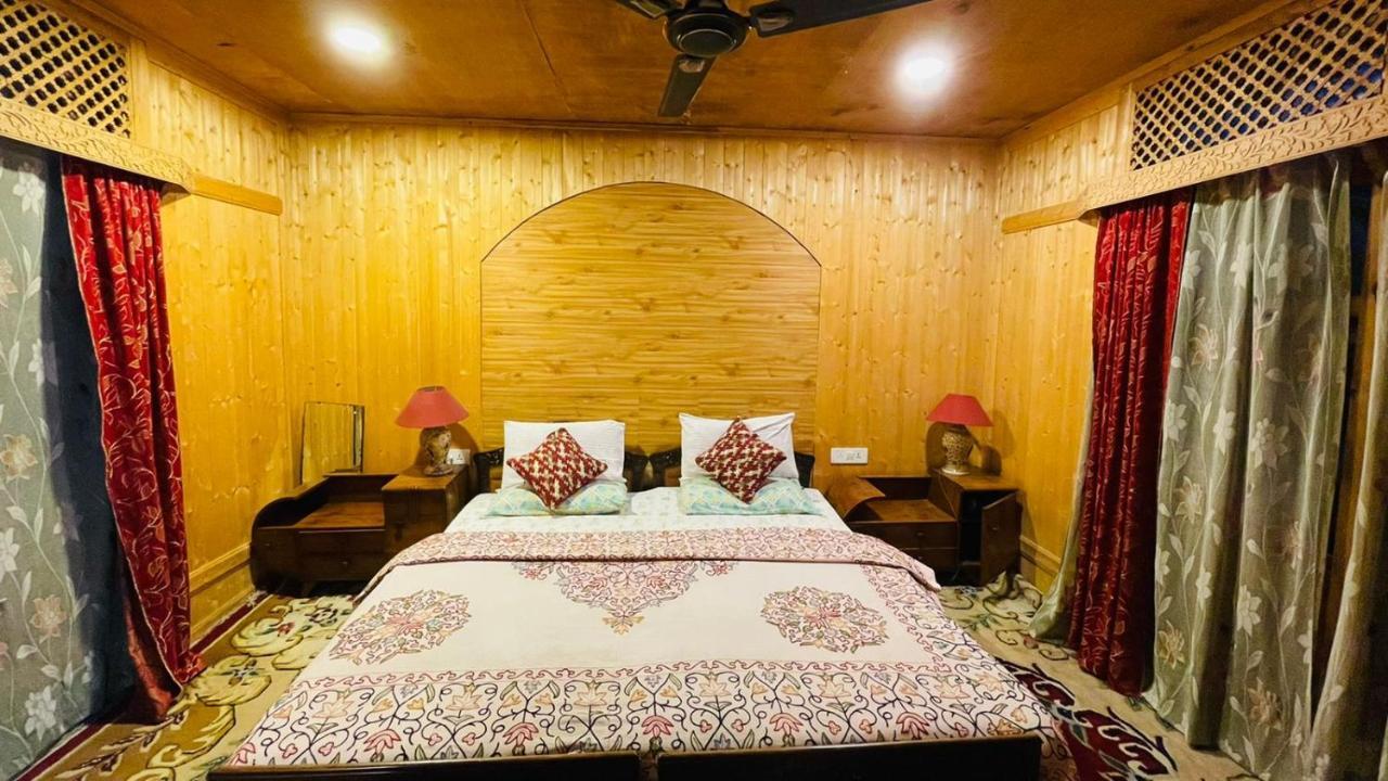 House Boat Hardy Palace Srinagar  Ngoại thất bức ảnh